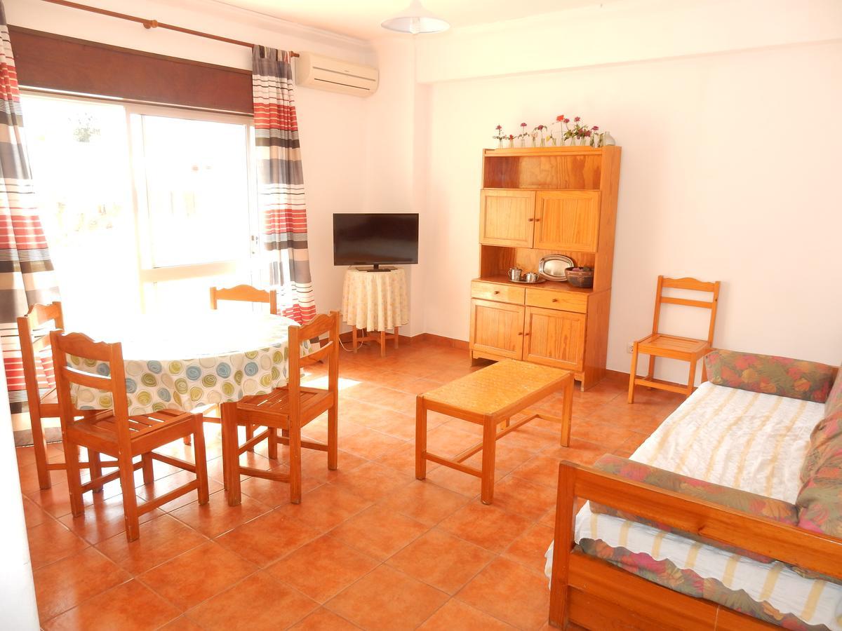 Squash Club Apartamentos Portimao Bagian luar foto